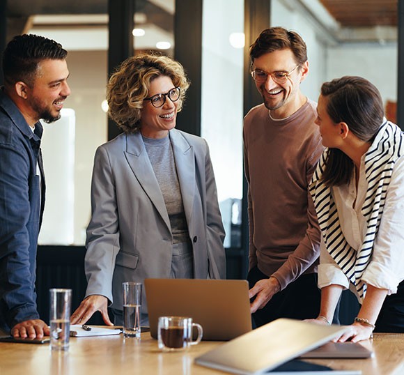 users-collaborating-in-office-meeting